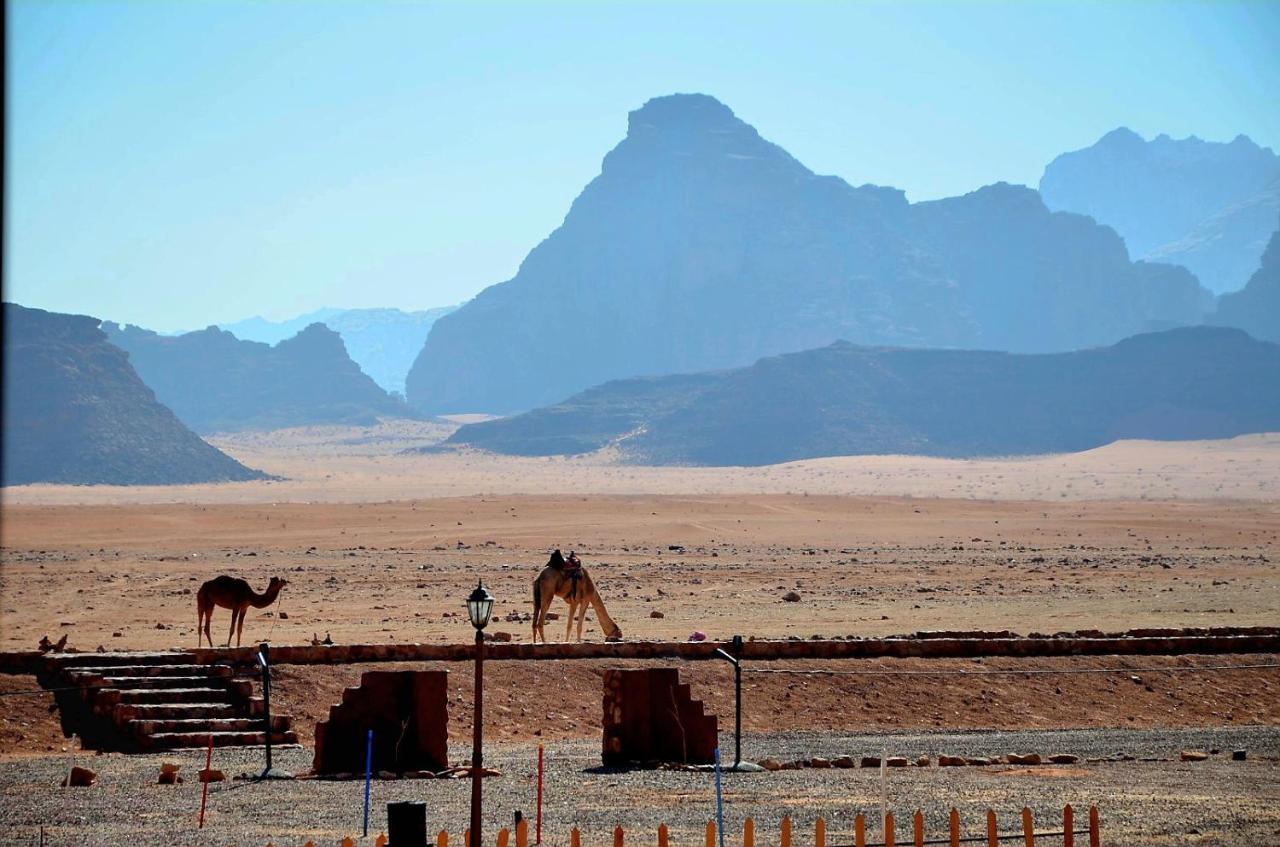 Shakria Bedouin Life Camp Hotel Wadi Rum Bagian luar foto